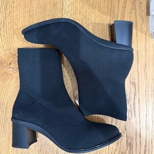 Vivaia Amanda Ankle Boots